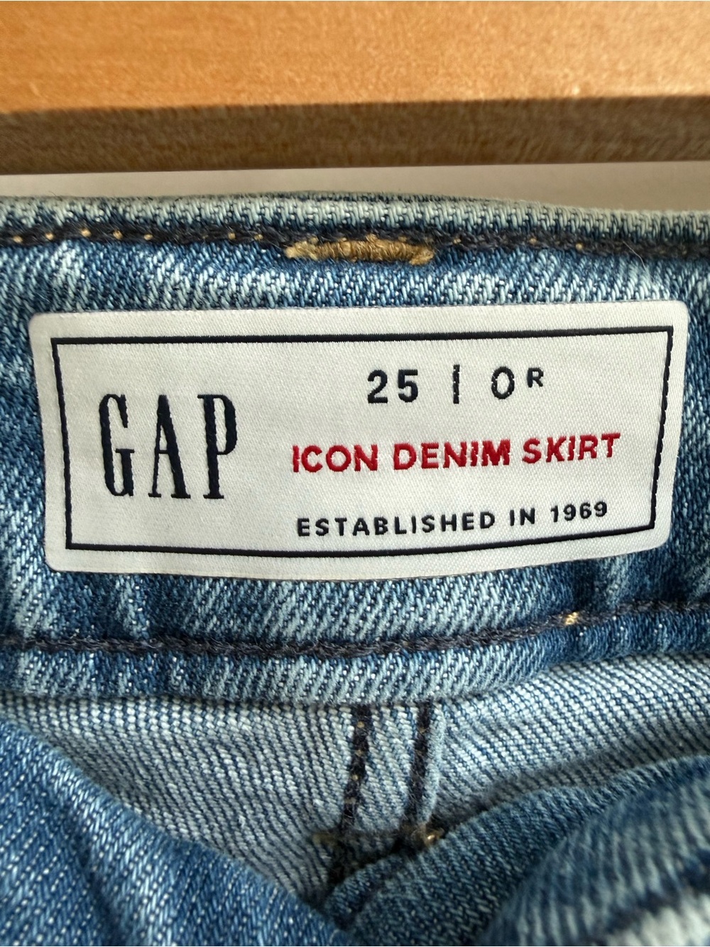 Gap Iconic Denim Midi Pencil Skirt with front split fringe fall western classic - Picture 3 of 6